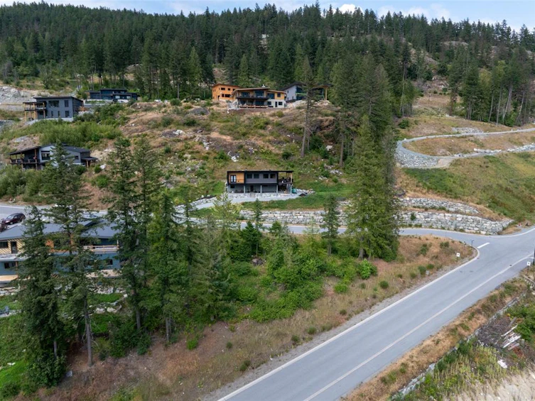 7661 Cerulean Drive, Pemberton, BC, V0N 2L0 - 7