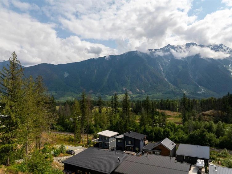 7661 Cerulean Drive, Pemberton, BC, V0N 2L0 - 10