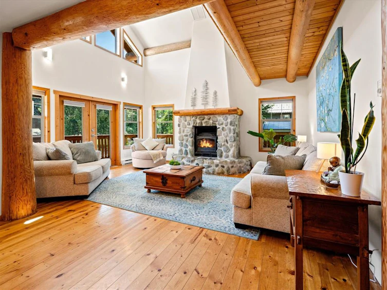 1474 Hemlock Street, Pemberton, BC, V0N 2L1 - 2