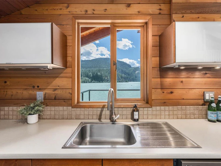 9249 Lakeshore Drive, Whistler, BC, V8E 0G6 - 15