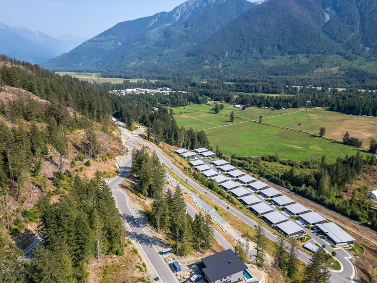 8206 Merlot Peak Drive, Pemberton, BC, V0N 2L3 - 7