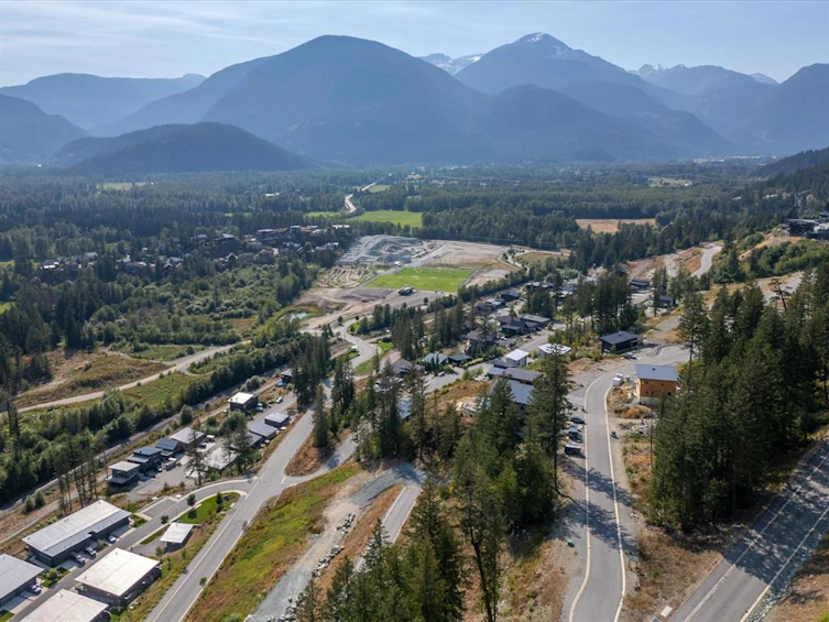 8206 Merlot Peak Drive, Pemberton, BC, V0N 2L3 - 5