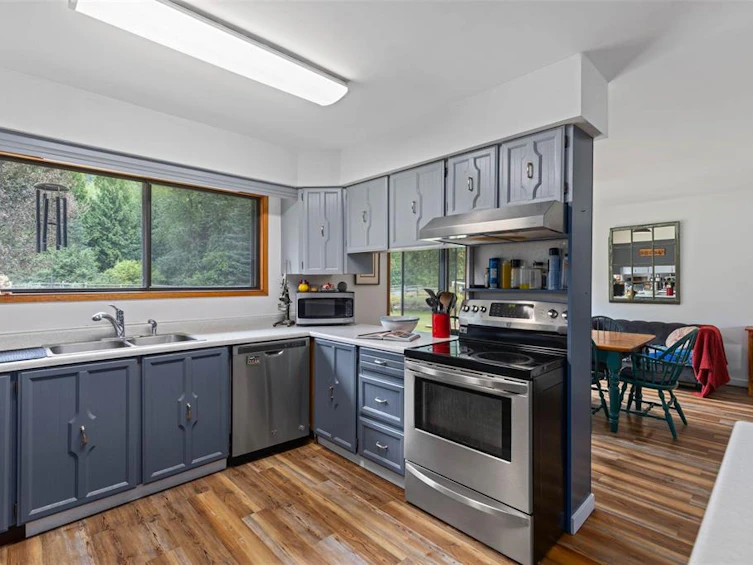 B-8988 Pemberton Meadows Road, Pemberton, BC, V0N 2L2 - 7