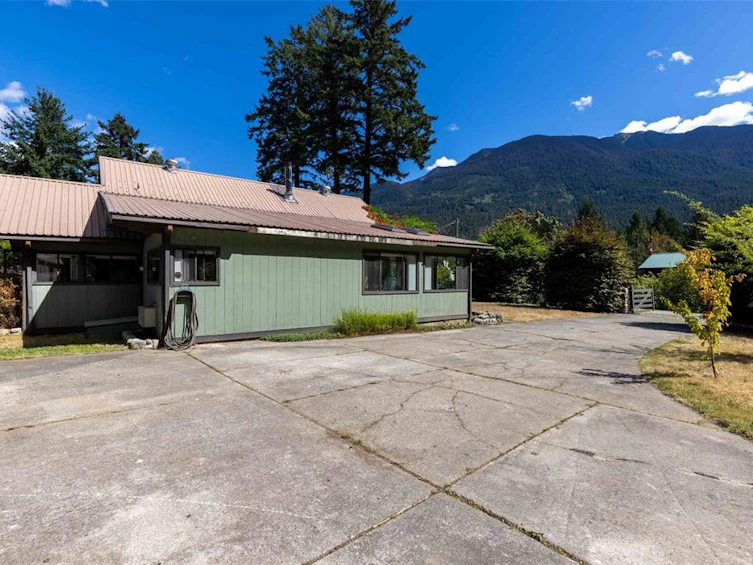 10001 Koocha Road, Whistler, BC, V0N 1L0 - 39