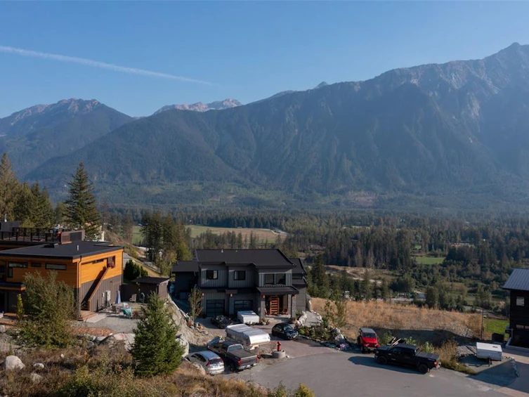 1602 Sisqa Peak Drive, Pemberton, BC, V0N 2L1 - 6