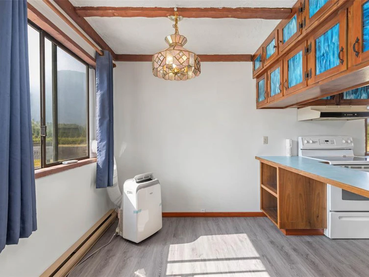 7536 Urdal Road, Pemberton, BC, V0N 2L0 - 13