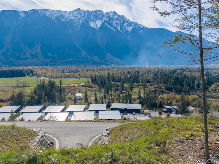 8204 Merlot Peak Drive, Pemberton, BC, V0N 2L3 - 17