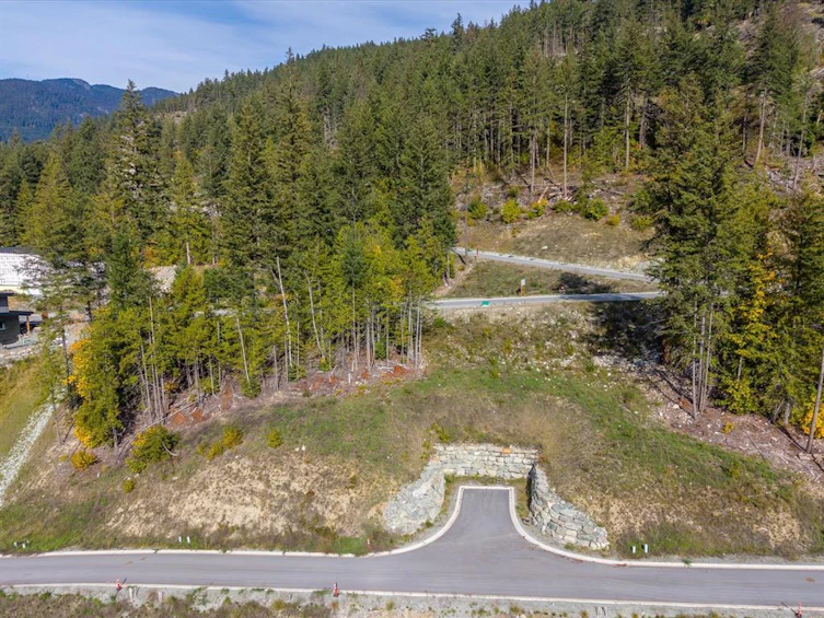 8204 Merlot Peak Drive, Pemberton, BC, V0N 2L3 - 7