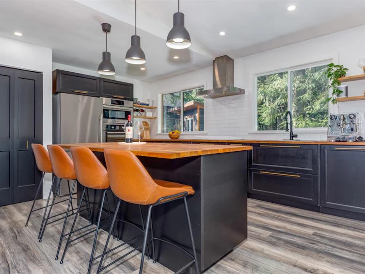 8216 Valley Drive, Whistler, BC, V8E 0G1 - 7