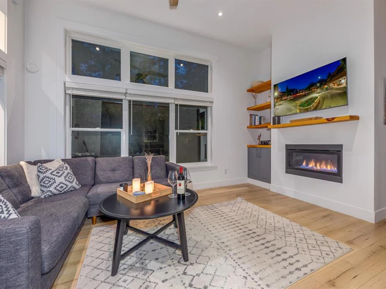 8216 Valley Drive, Whistler, BC, V8E 0G1 - 28