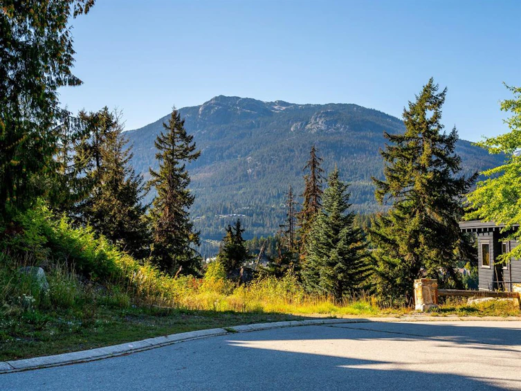3853 Sunridge Court, Whistler, BC, V8E 0W1 - 15