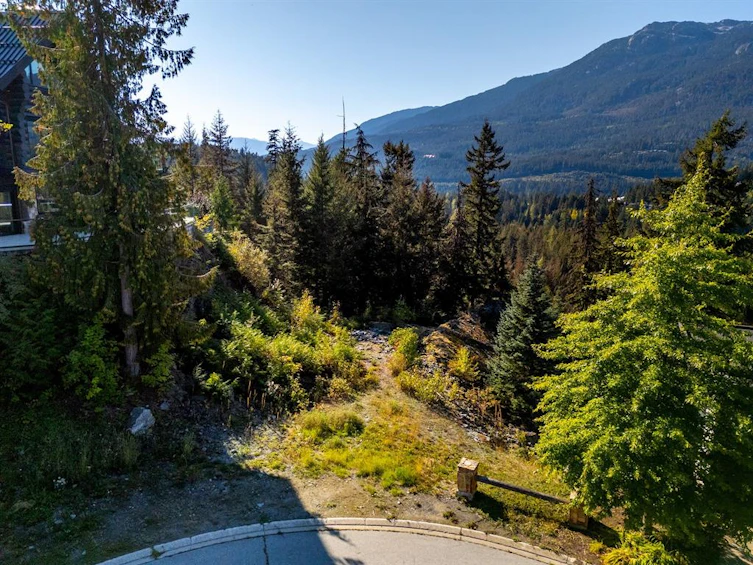 3853 Sunridge Court, Whistler, BC, V8E 0W1 - 12