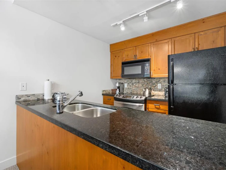 218/219-4573 Chateau Boulevard, Whistler, BC, V8E 0Z5 - 10