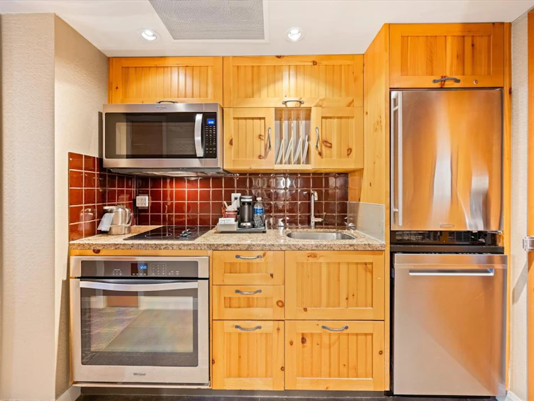 685-4090 Whistler Way, Whistler, BC, V8E 1J3 - 9