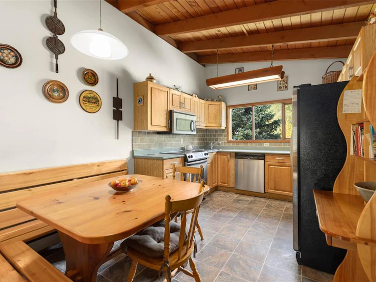 7869 Pemberton Meadows Road, Pemberton, BC, V0N 2L2 - 6