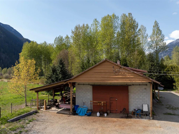 7869 Pemberton Meadows Road, Pemberton, BC, V0N 2L2 - 35