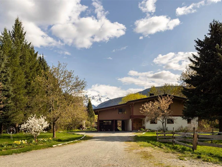 7869 Pemberton Meadows Road, Pemberton, BC, V0N 2L2 - 28