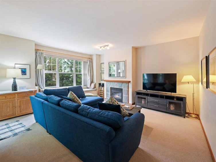 203-3300 Ptarmigan Place, Whistler, BC, V8E 0V5 - 3