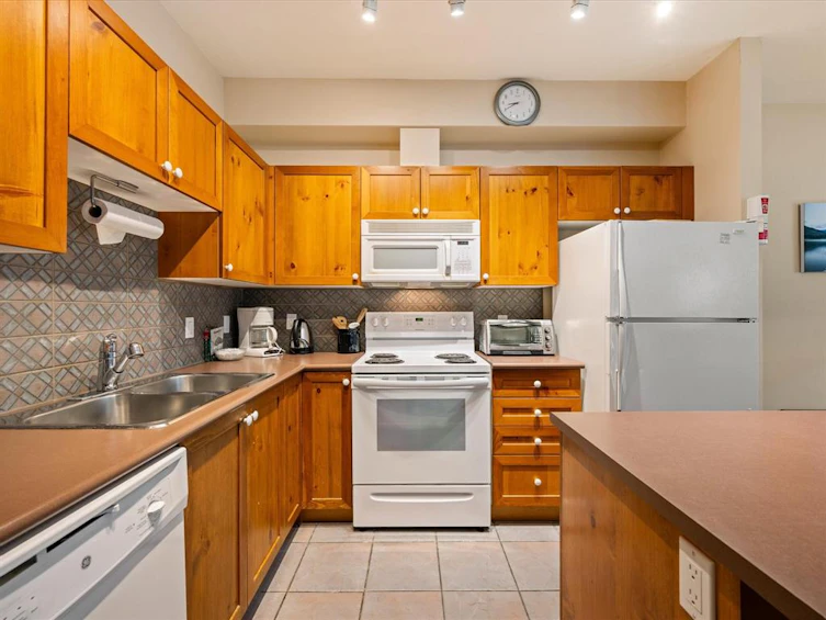 203-3300 Ptarmigan Place, Whistler, BC, V8E 0V5 - 12