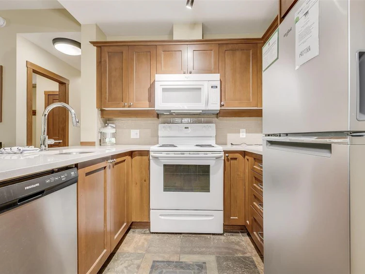 104G2-4653 Blackcomb Way, Whistler, BC, V8E 0Y9 - 11