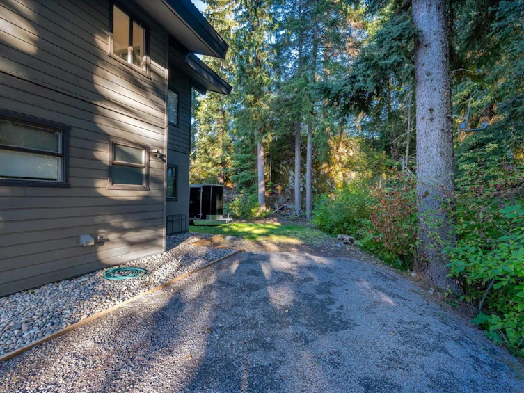 7206 Fitzsimmons Road North, Whistler, BC, V8E 0E3 - 35