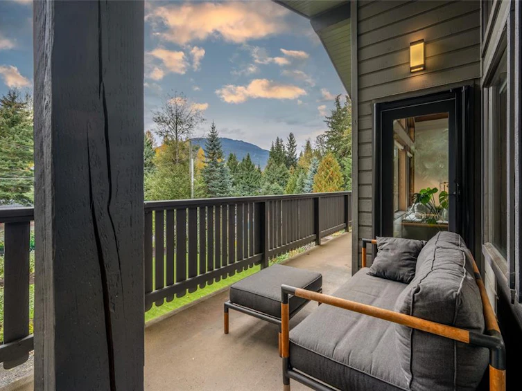 7206 Fitzsimmons Road North, Whistler, BC, V8E 0E3 - 9