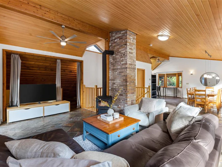 9548 Emerald Drive, Whistler, BC, V8E 0G5 - 10