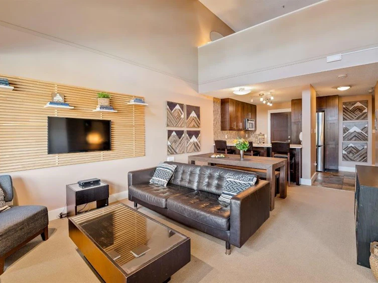 321-4573 Chateau Boulevard, Whistler, BC, V8E 0Z5 - 18