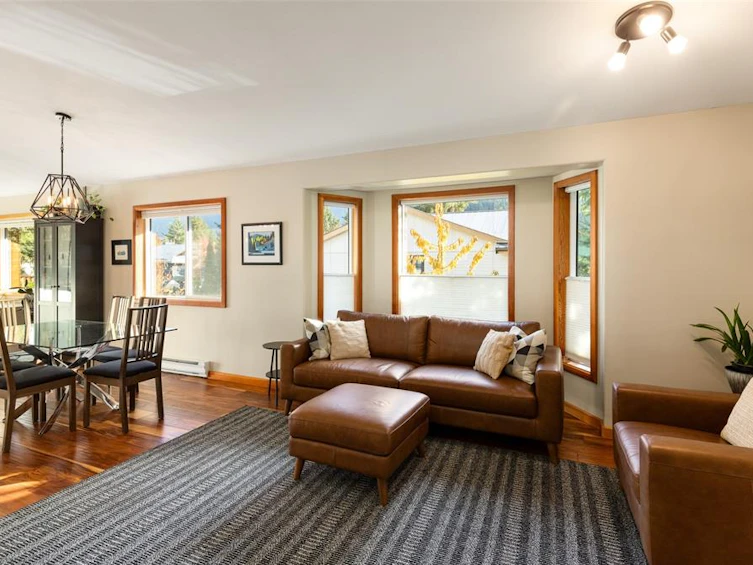 7386 Laurel Street, Pemberton, BC, V0N 2L0 - 2