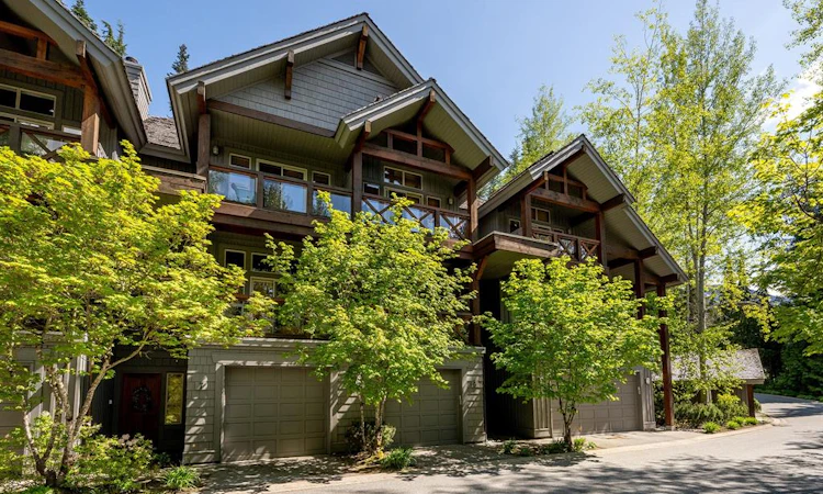 6-4668 Blackcomb Way
