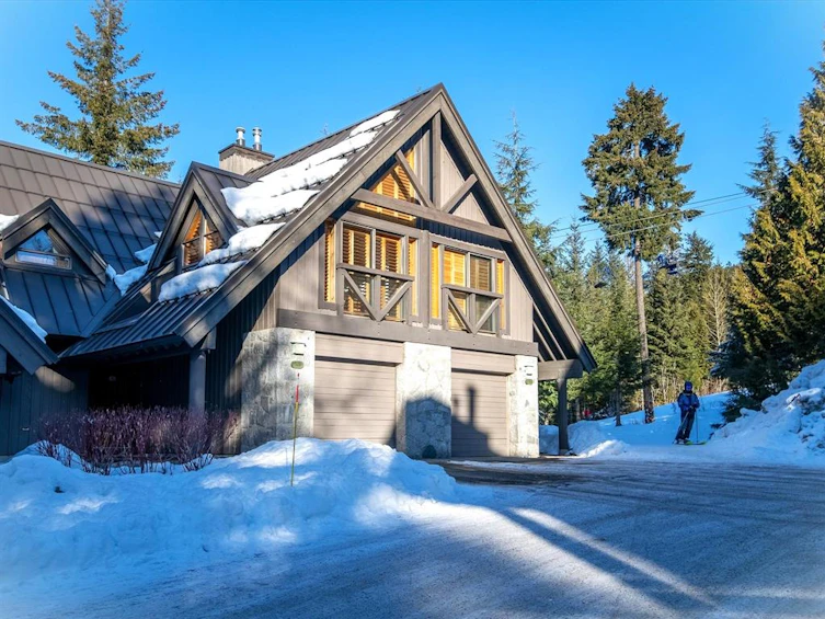 37-4700 Glacier Drive, Whistler, BC, V0N 1B4 - 3