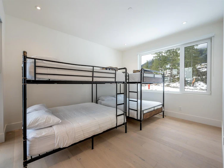 9333 Warbler Way, Whistler, BC, V8E 1M1 - 33