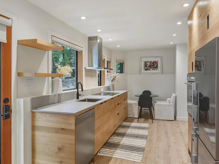 2315 Gondola Way, Whistler, BC, V8E 0N2 - 34