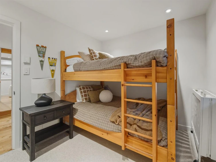 2315 Gondola Way, Whistler, BC, V8E 0N2 - 31