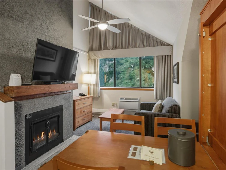 361-4429 Sundial Place, Whistler, BC, V8E 1G8 - 3