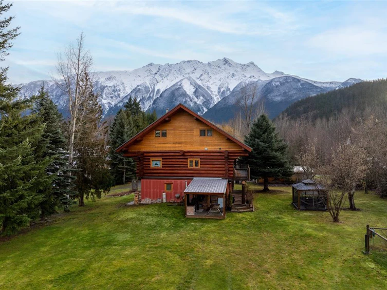 1539 Portage Road, Pemberton, BC, V0N 2L0 - 2