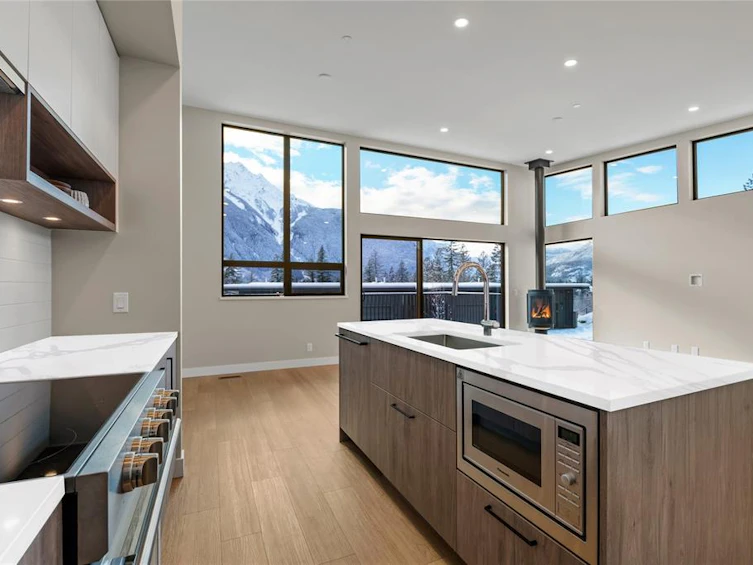30-4000 Sunstone Way, Pemberton, BC, V0N 2L3 - 11