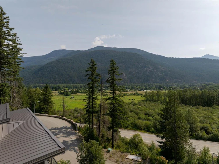 1303 Eagle Drive, Pemberton, BC, V0N 2L0 - 8