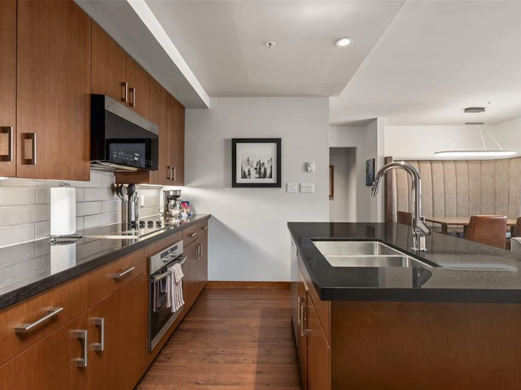 309B-2020 London Lane, Whistler, BC, V8E 0B6 - 10