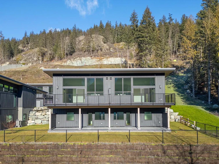 25-4000 Sunstone Way, Pemberton, BC, V0N 2L0 - 2