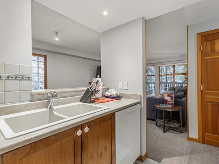 1-4355 Northlands Boulevard, Whistler, BC, V8E 1C3 - 10
