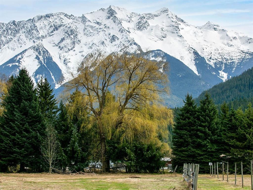 7631 Pemberton Meadows Road, Pemberton, BC, V0N 2L2 - 10