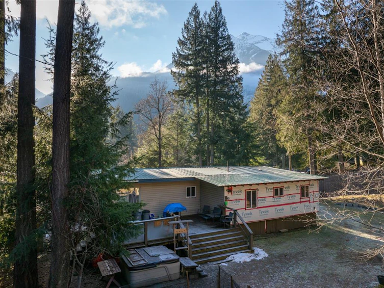 9245 Pemberton Portage Road, Pemberton, BC, V0N 1L0 - 29