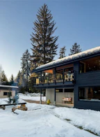 6818 Beaver Lane