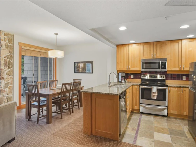 326D-2036 London Lane, Whistler, BC, V8E 0N7 - 10