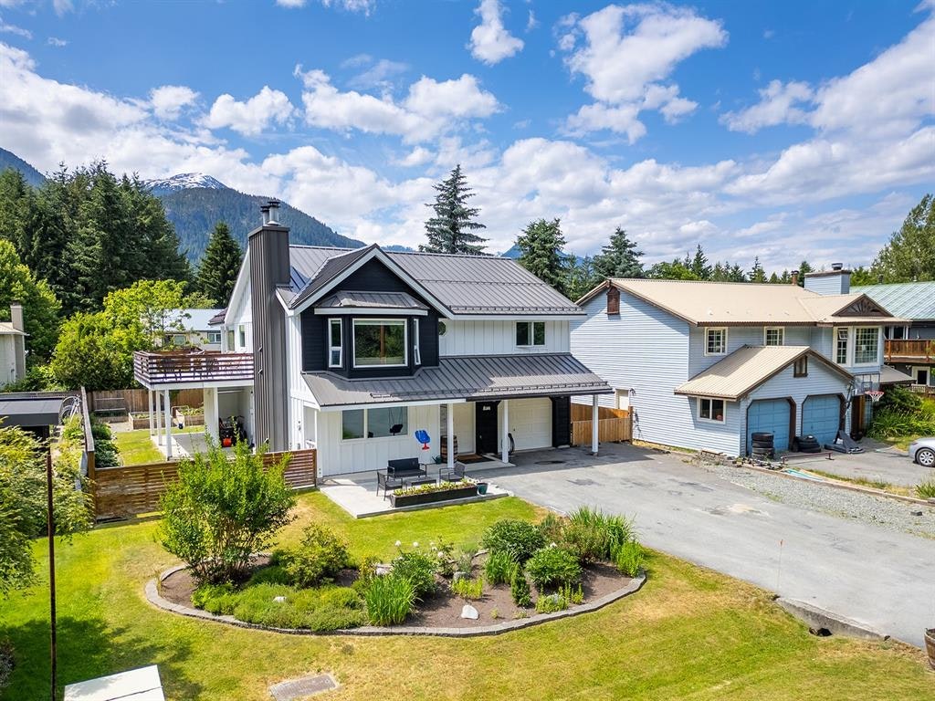 7403 Harrow Road, Pemberton, BC, V0N 2L0