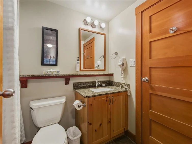 430D-2036 London Lane, Whistler, BC, V8E 0N7 - 18