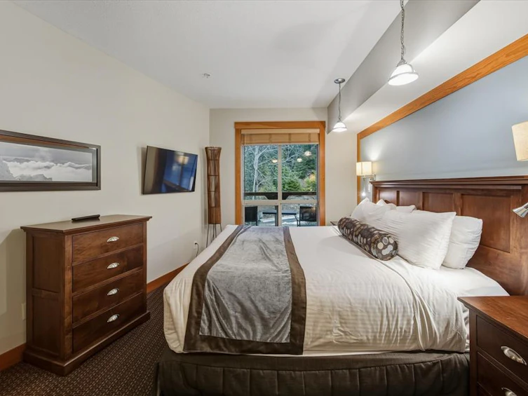 430D-2036 London Lane, Whistler, BC, V8E 0N7 - 15