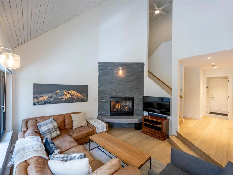 26-4705 Glacier Drive, Whistler, BC, V0N 1B4 - 3
