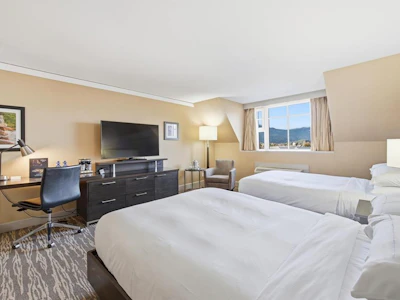 709/711-4050 Whistler Way - 2